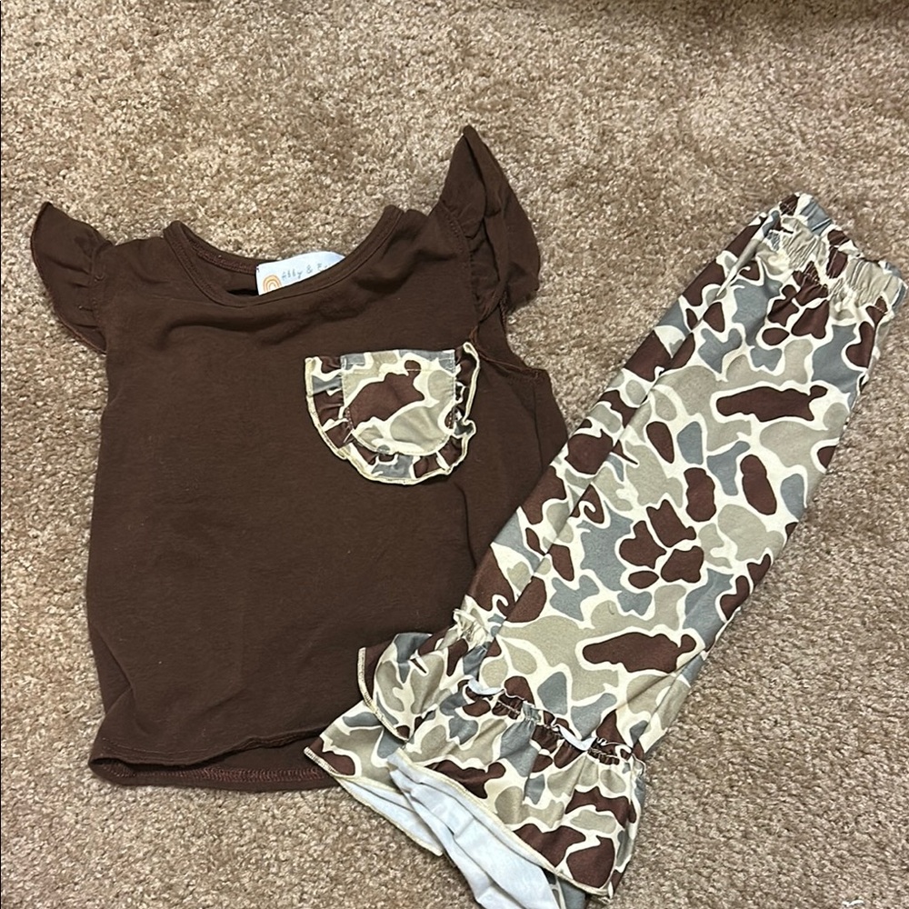 Brown Ruffle Sleeve Top and Camo Pants Set